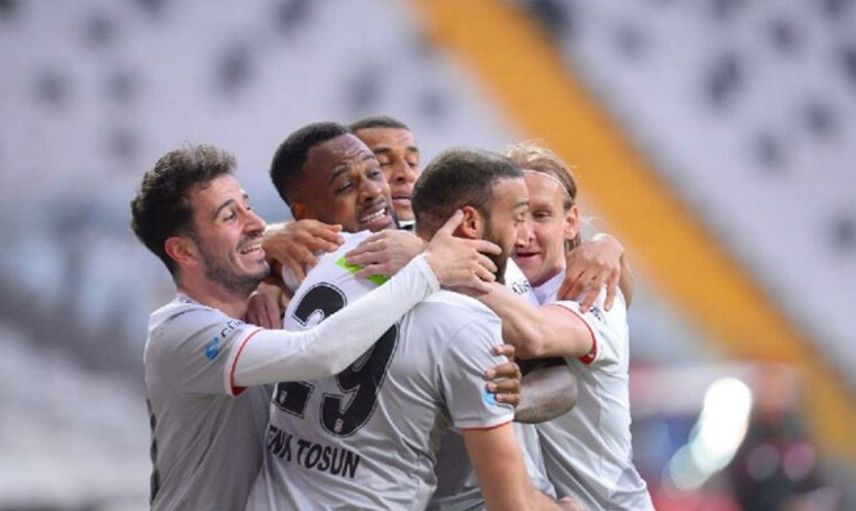 Beşiktaş'ın Zirveyi Bırakmaya Niyeti Yok