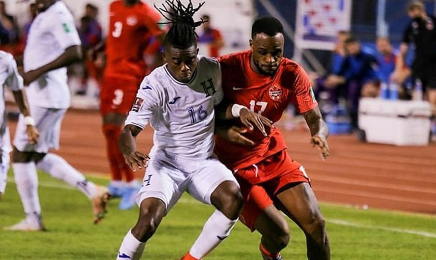 Beşiktaş'ta Cyle Larin ve Atiba Hutchinson'un formasını giydiği Kanada Milli Takımı'nda sinirler gerildi! Maç sonunda oyuncular hakem odasına saldırdılar