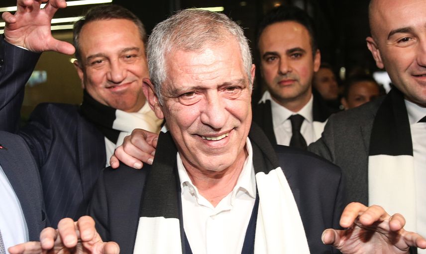 Beşiktaş'ta Fernando Santos dönemi başlıyor: Havaalanında çiçeklerle karşılandı