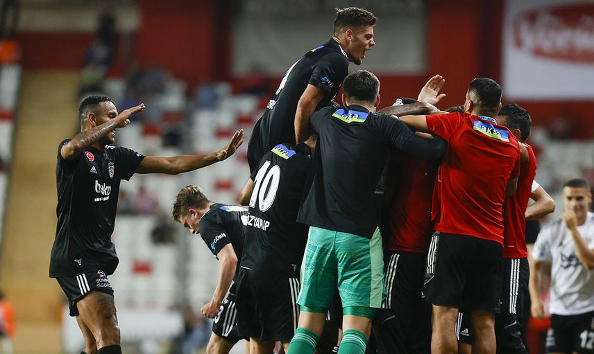 Beşiktaş'tan Necip Uysal ve Mehmet Topal Açıklaması!
