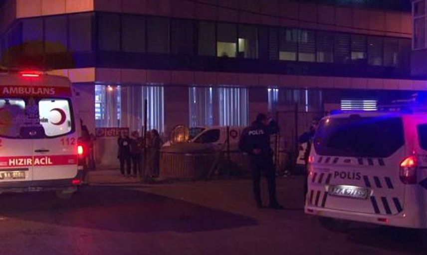 Beykoz'daki Evinin Balkonundan Aşağı Çakıldı!