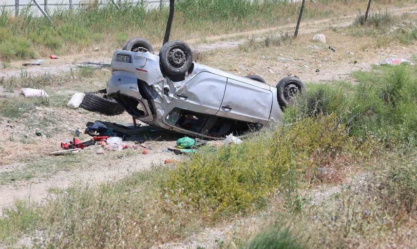 Konya'da otomobil kazasında 8 yaşındaki çocuk hayatını kaybetti