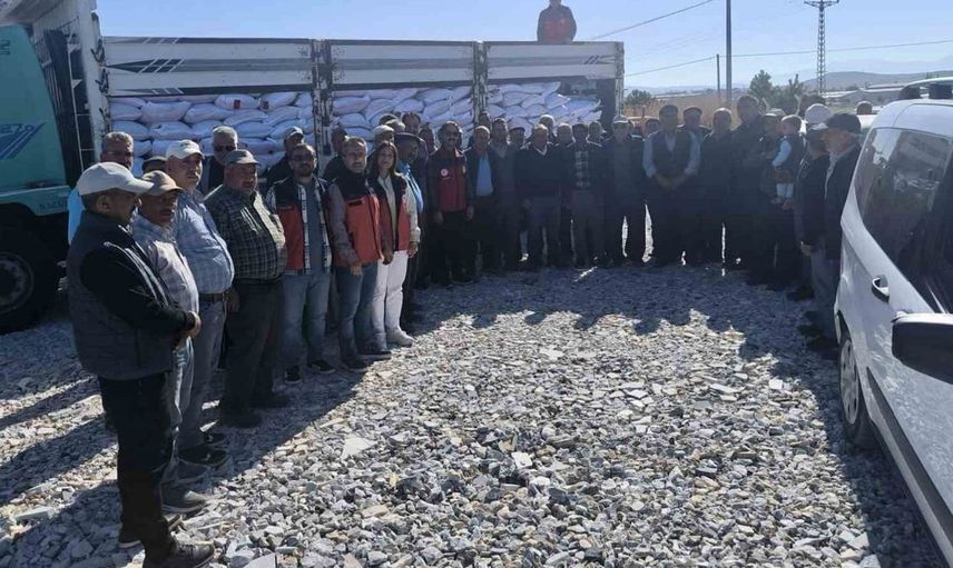 İscehisar'da çiftçilere hibe destekli buğday tohumu dağıtımı yapıldı
