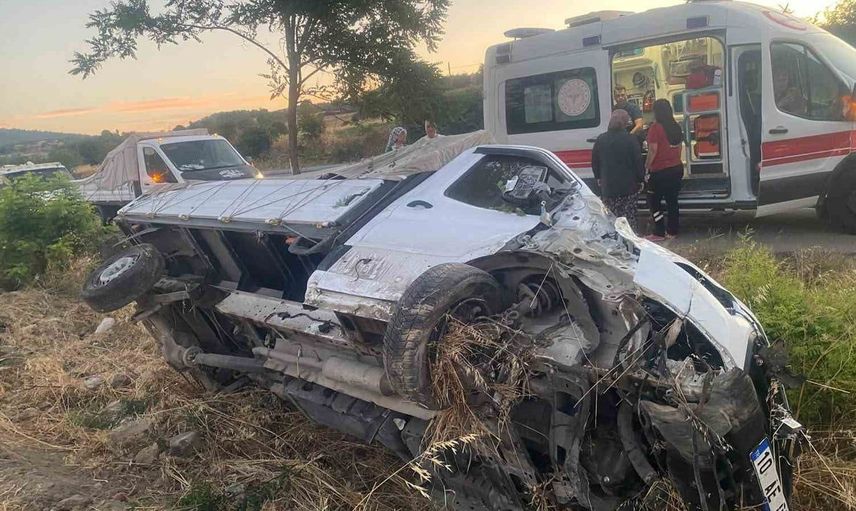 Bigadiç'te kamyonet şarampole uçtu, bir kişi yaralandı