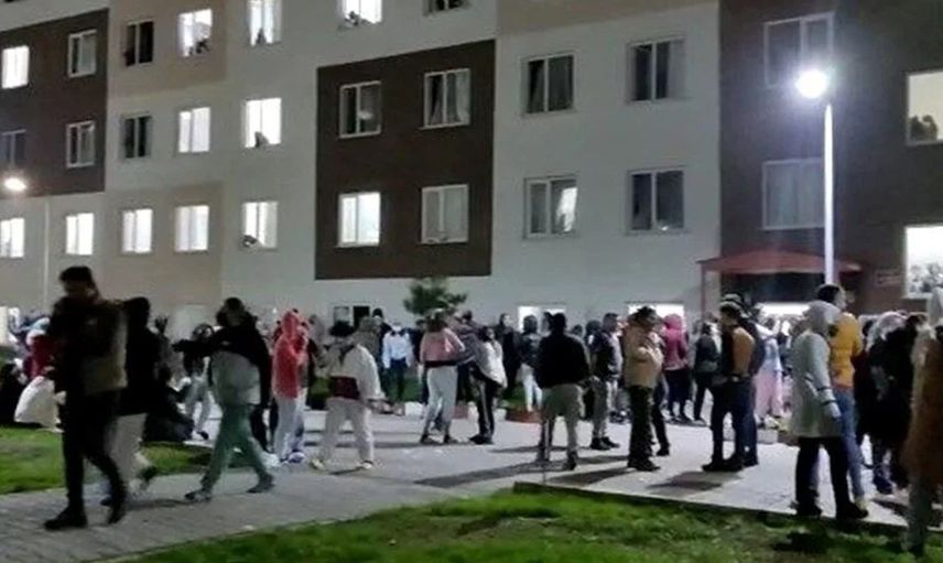 Bingöl'de Kız Öğrenci Yurduna Erkek Girdi! Öğrenciler Yurt Önünde Eylem Yaptı