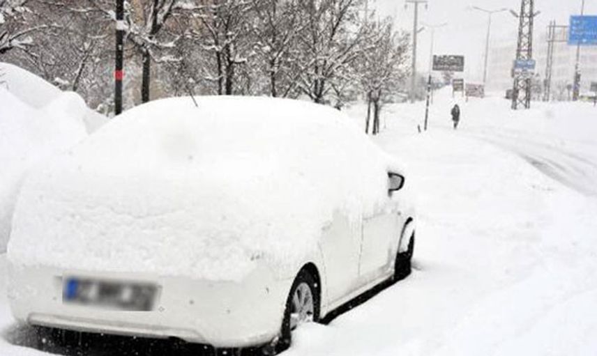 Bitlis'te Kar Yağışı Nedeniyle 185 Köy Yolu Kapandı