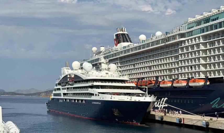 Bodrum limanı’na aynı gün iki kruvaziyer: 2 bin 583 turist geldi