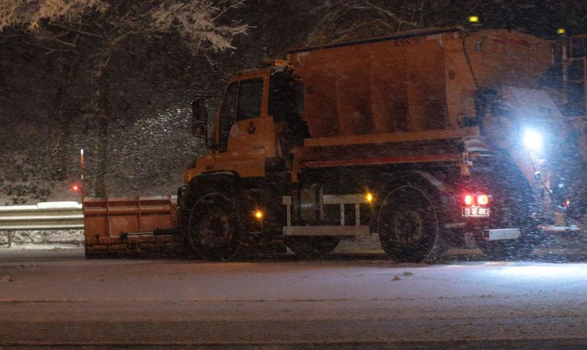 Bolu'da kış kapıdan baktırdı: Kar kalınlığı 10 santime ulaştı