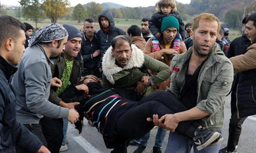 Bosna Hersek'te Göçmen Kampında Yangın Çıktı: 30 Yaralı