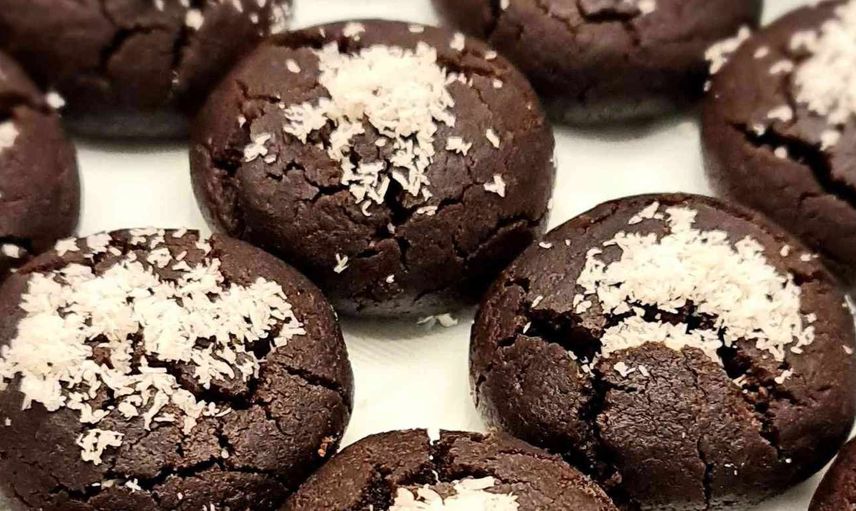 Browni kurabiye nasıl yapılır? Browni kurabiye malzemeleri nelerdir? Pratik ıslak browni kurabiye yapılışı