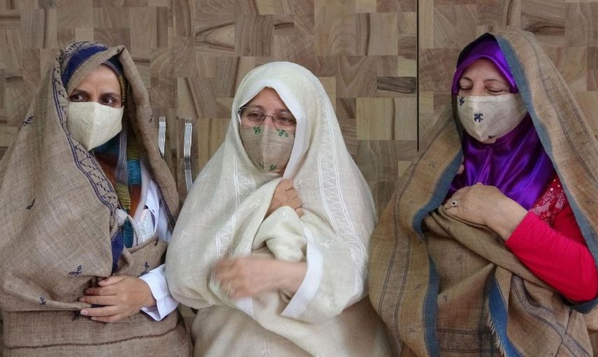 Bu Elbiseyi 250 Yıl Boyunca Giymek Mümkün! Erzurum ve Bayburt'taki Kadınlar Üretiyor