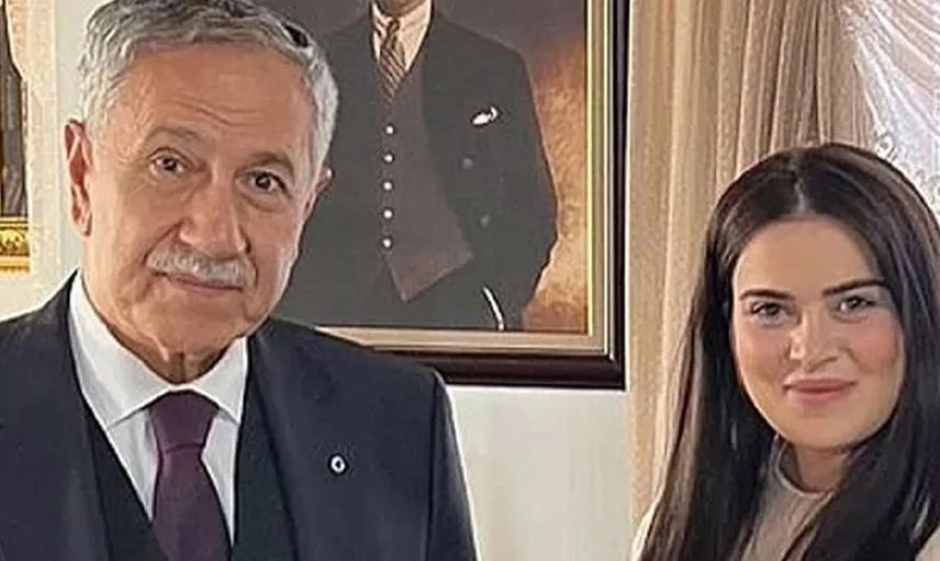 Bülent Arınç'ın yeğeni kimdir? Ezgi Akgün Biber siyasete mi atıldı? Duyunca çok şaşıracaksınız! İşte katıldığı parti