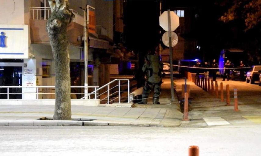 Burdur’da şüpheli çanta paniği: Caddede geniş güvenlik önlemleri alındı