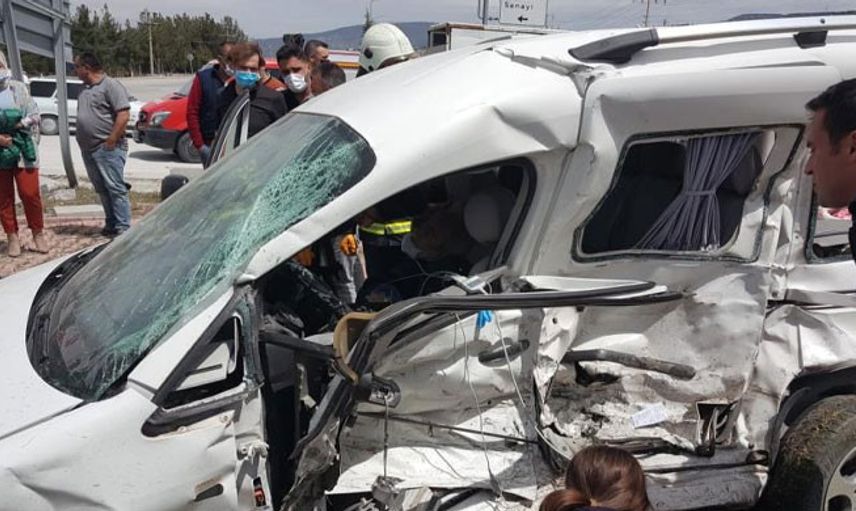 Burdur’da Yaşlı Çift Trafik Kazasında Hayatını Kaybetti
