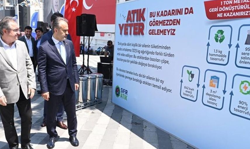 Bursa Büyükşehir Belediyesi, farkındalık oluşturmak amacıyla 'Atık Yeter' Açık Hava Farkındalık Uygulaması'nı hayata geçirdi!