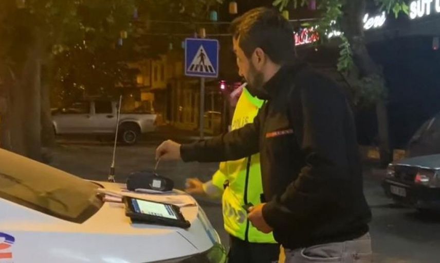 Bursa'da Alkollü Sürücü Alkolmetre Cihazını Pos Cihazı Zannetti