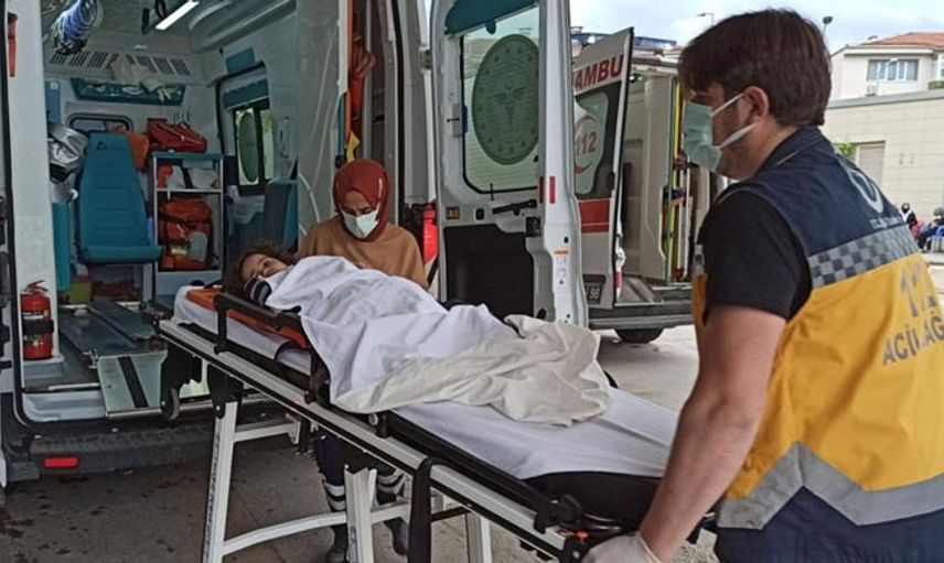 Bursa’da Balkondan Düşen Küçük Çocuğu Ölümden Kıl Payı Kurtuldu