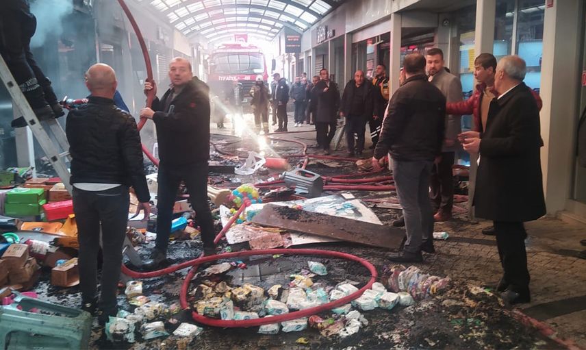 Bursa'da korkutan yangın: Tarihi eserde bilinmeyen sebepten ötürü yangın çıktı
