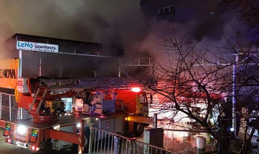 Bursa'da Mobilya ve Tekstil Fabrikalarında Yangın Çıktı