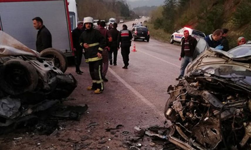 Bursa'da Trafik Kazası: 2 Ölü
