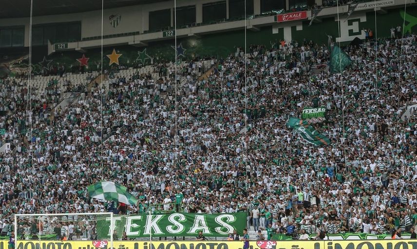 Bursaspor ve Eskişehirspor Dostluk Maçında Bir Araya Geldi