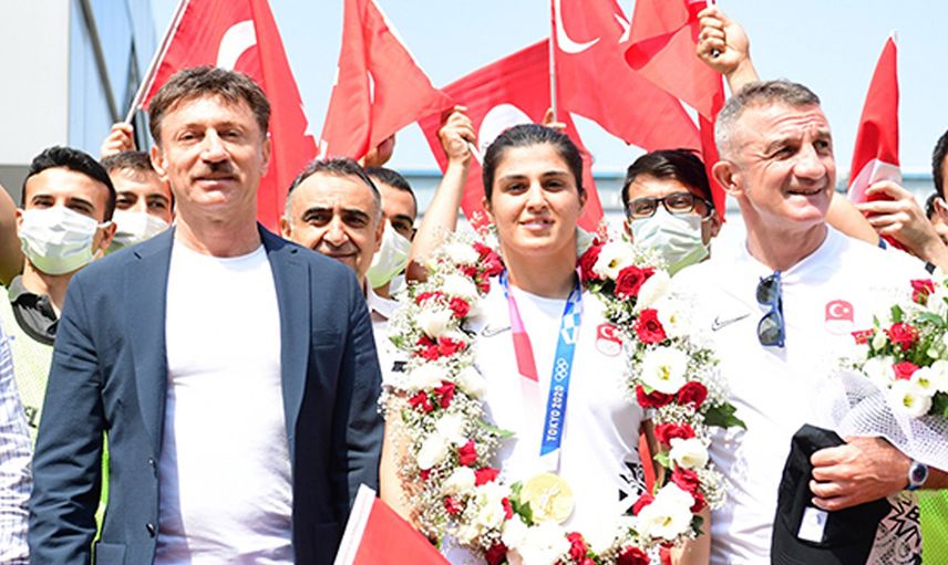 Busenaz Sürmeneli: 'Madalyamı Eren Bülbül’e Armağan Ediyorum'