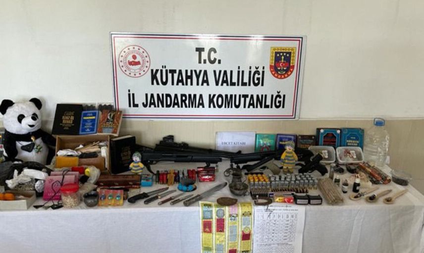 Büyücü Dolandırıcılar Kütahya'da Yakalandı