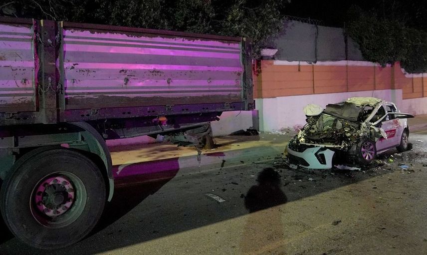 Büyükçekmece'de Trafik Kazası: 1 Ölü, 4 Yaralı