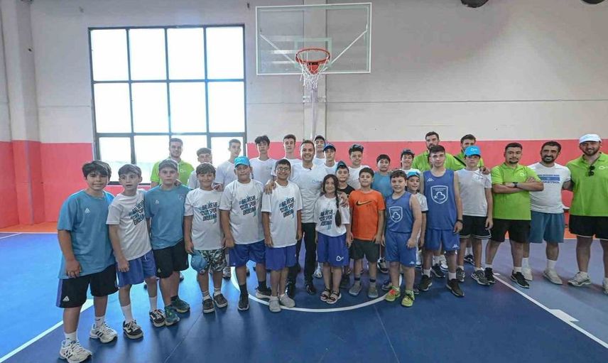 Büyükşehir, atıl depoları modern spor kompleksine dönüştürdü