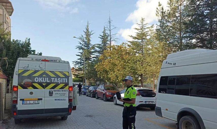 Sandıklı'da okul çevreleri ve öğrenci servisleri için güvenlik denetimleri yapıldı