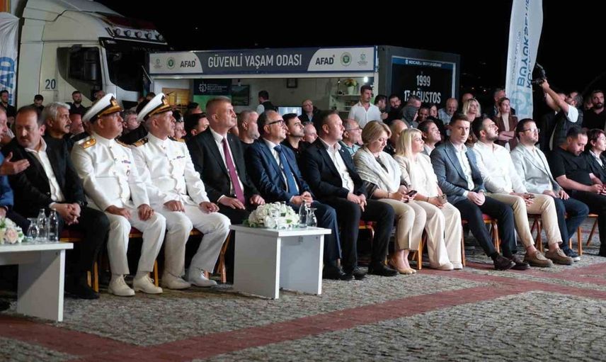 Marmara depreminin 27. yılı: Gölcük'te unutulmaz anma töreni