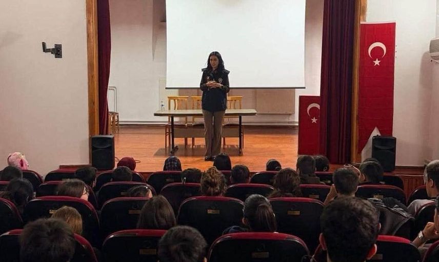 Erzincan'da siber güvenlik eğitimleriyle gençlerin dijital güvenliği güçlendiriliyor