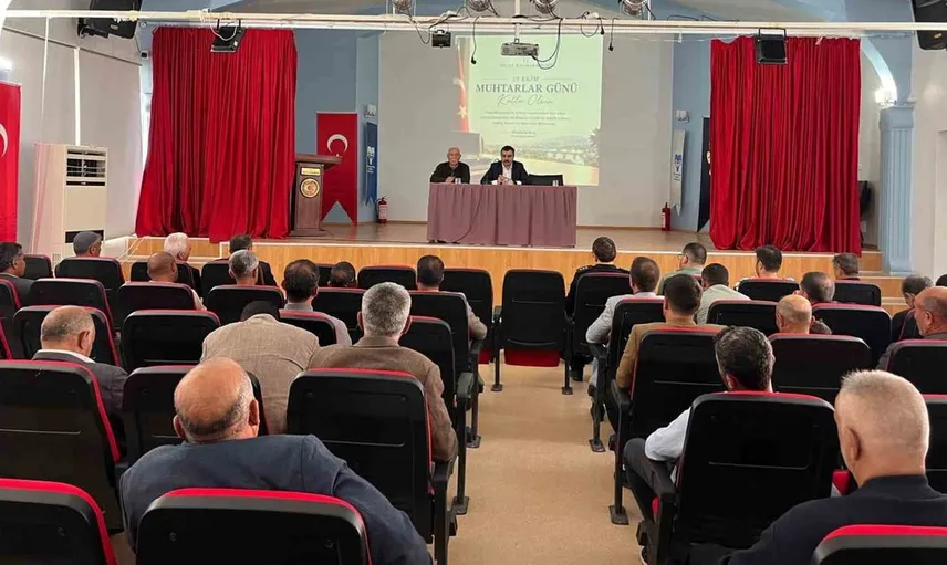 Dicle kaymakamı muhtarlarla bir araya gelerek kamu hizmetlerini değerlendirdi