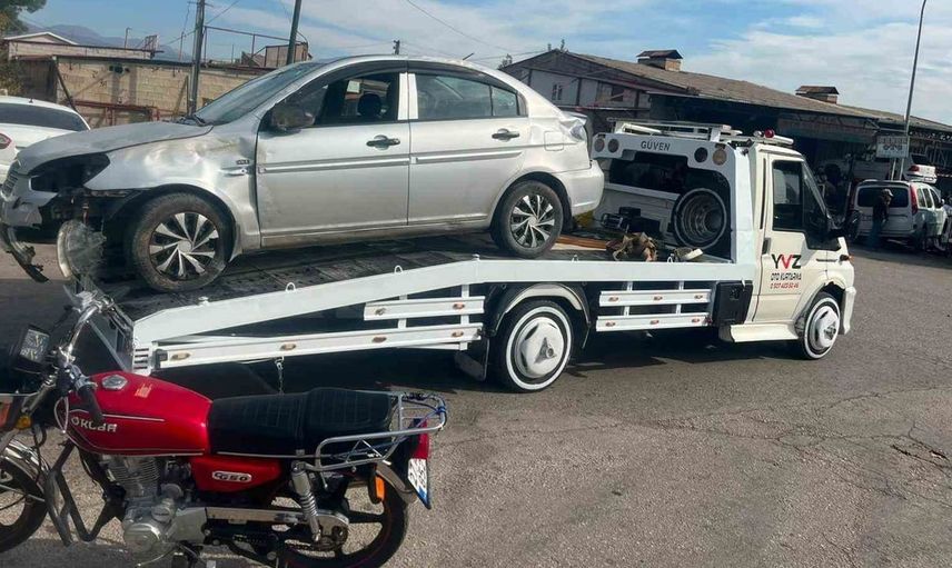 Kontrolden çıkan araç ters döndü: Sürücü hastaneye kaldırıldı