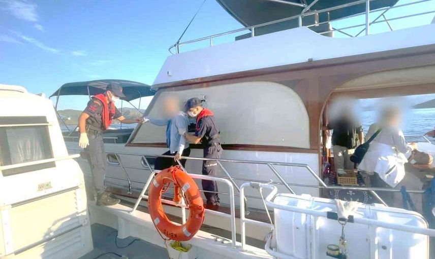 Dalaman ve Bodrum'da yaralı ve hasta iki vatandaş denizden tahliye edildi