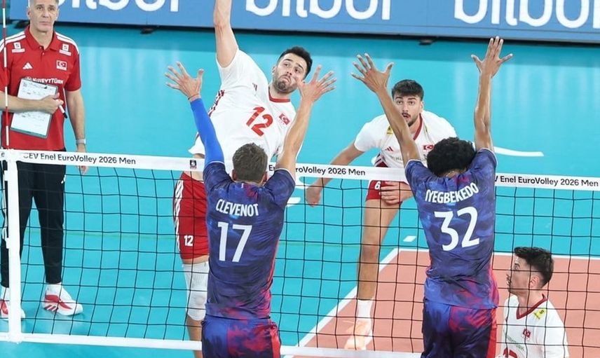 A Milli voleybol takımı fransa karşısında zorlu bir mücadele verdi