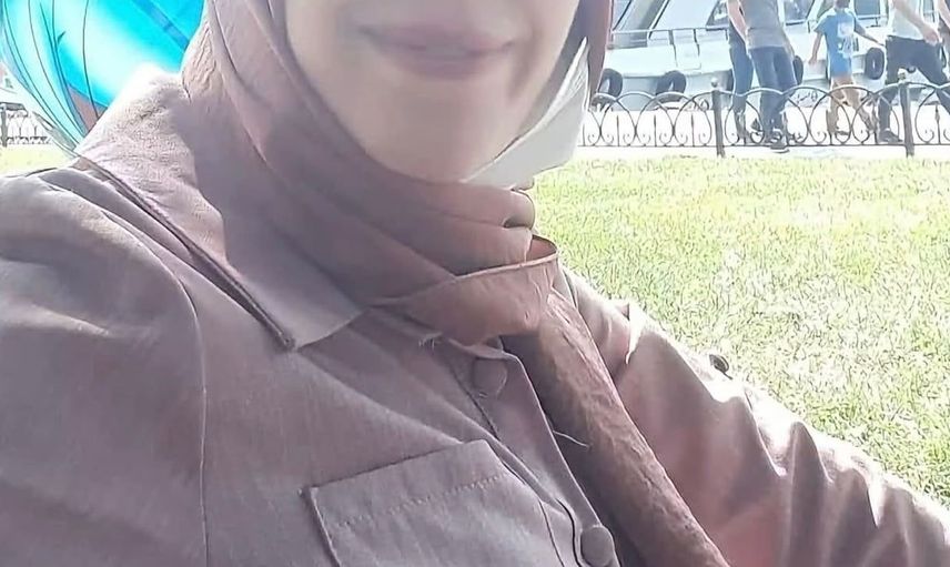 Minibüs devrildi, çocuklarını kurtaran anne hayatını kaybetti