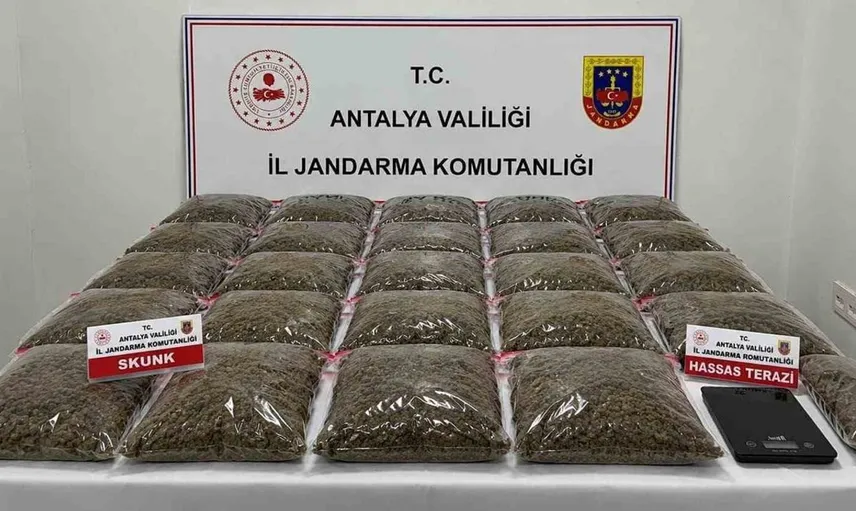 Uyuşturucu operasyonuyla 13 şüpheli gözaltına alındı