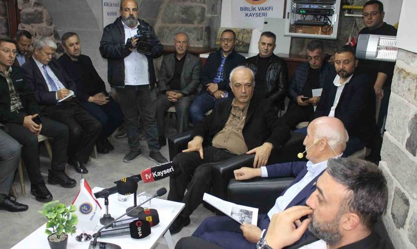 Yaşar Karayel, sivil iradenin önemini vurguladı: 'Darbe, asla kabul edilemez'