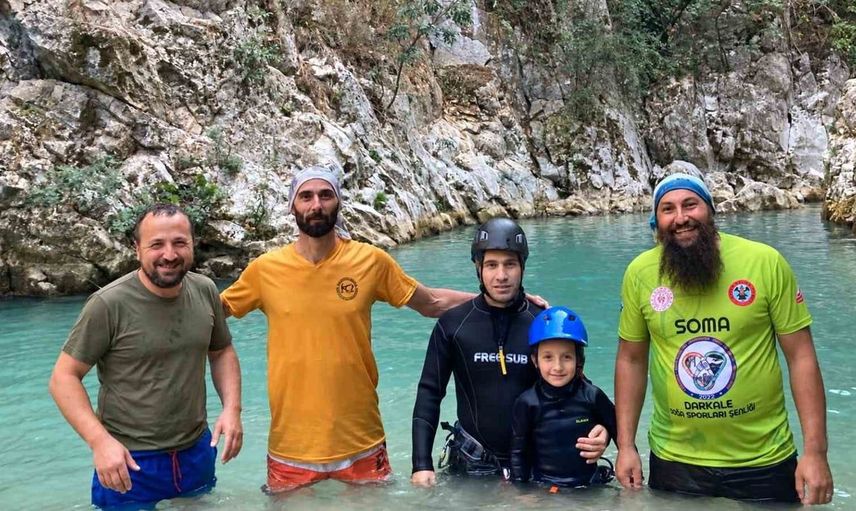 Doğa sporlarına genç bir yetenek daha katıldı: 8 yaşındaki Asya Abadiye Kanyonu'nu geçti