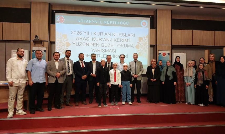 Kütahya'da öğrenciler arasında güzel okuma yarışı heyecanı