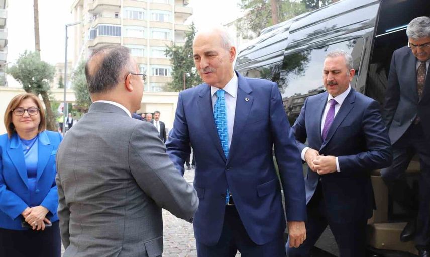 Numan Kurtulmuş, Gaziantep Valiliği'ni ziyaret etti