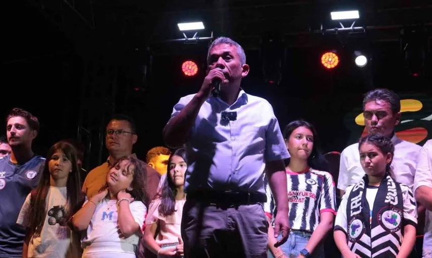 Çal Belediyespor’un 3. Lig hedefi festival coşkusuyla duyuruldu