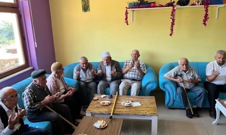 Sinop huzurevi sakinlerine manevi moral etkinliği düzenlendi