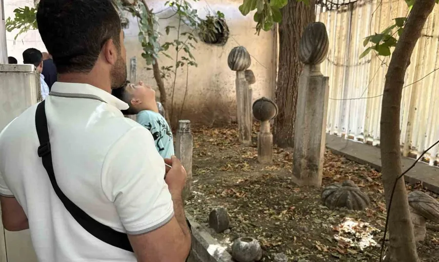 Çorakkapı Haziresi'nde tarih sessiz kaldı, mezarlar ihmal edildi