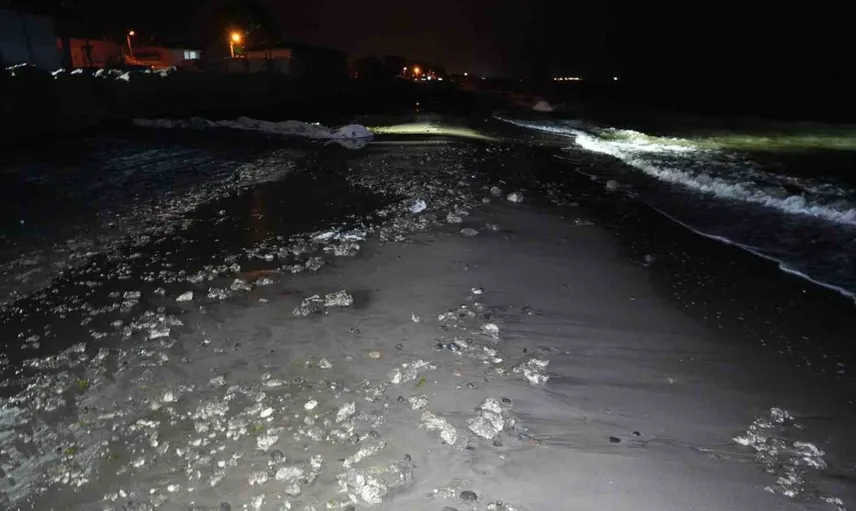 Samsun sahilinde şüpheli madde alarmı: Ekipler hızlıca harekete geçti