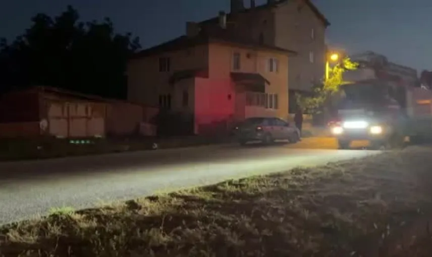 Isparta'da iki otomobil çarpıştı: 4 kişi hastaneye kaldırıldı