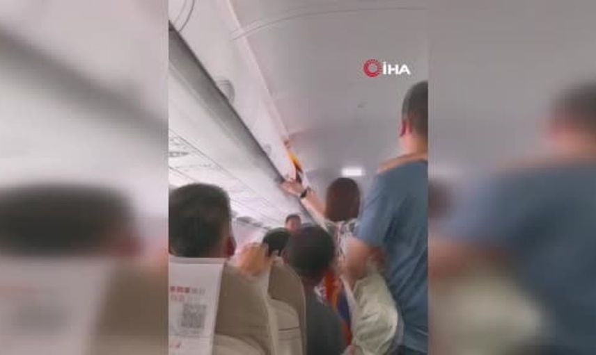 Çin'de yolcu uçağında taşınabilir batarya yangını paniği