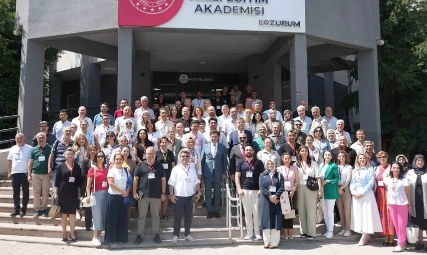 Mesleki ve teknik eğitimde Türkiye yüzyılı modeli: Erzurum'daki eğitim semineri devam ediyor