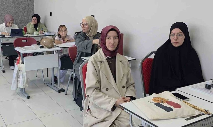 Kütahya'da hüsn-i hat kursuna katılım artıyor